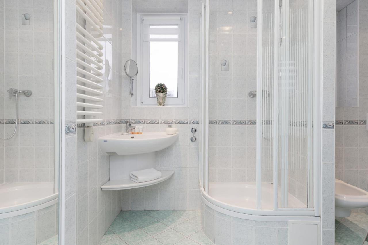 Family Apartment Bogatynska Bemowo By Noclegi Renters Warsaw Exterior photo